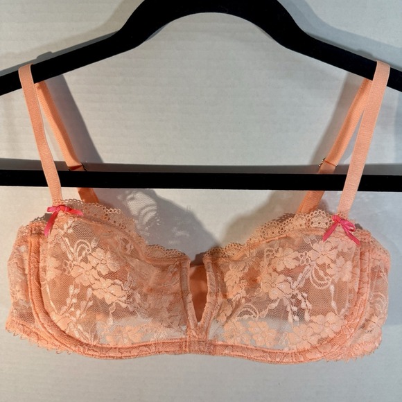 Victoria's Secret Other - Victoria's Secret Unlined Lace Balconette Bra Apricot Peach Lace V Front 34B EUC
